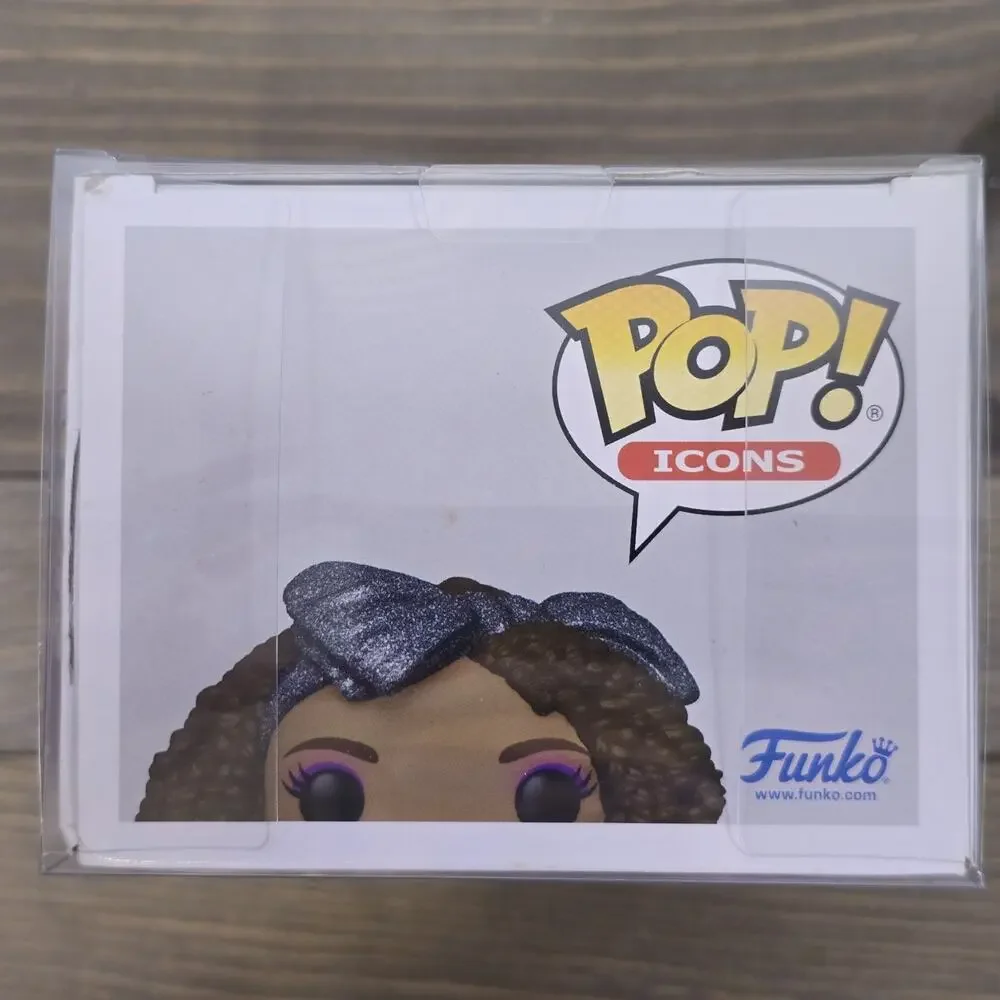 Funko Pop! Icons: Whitney Houston (Diamond Glitter) - Target (Exclusive) #70